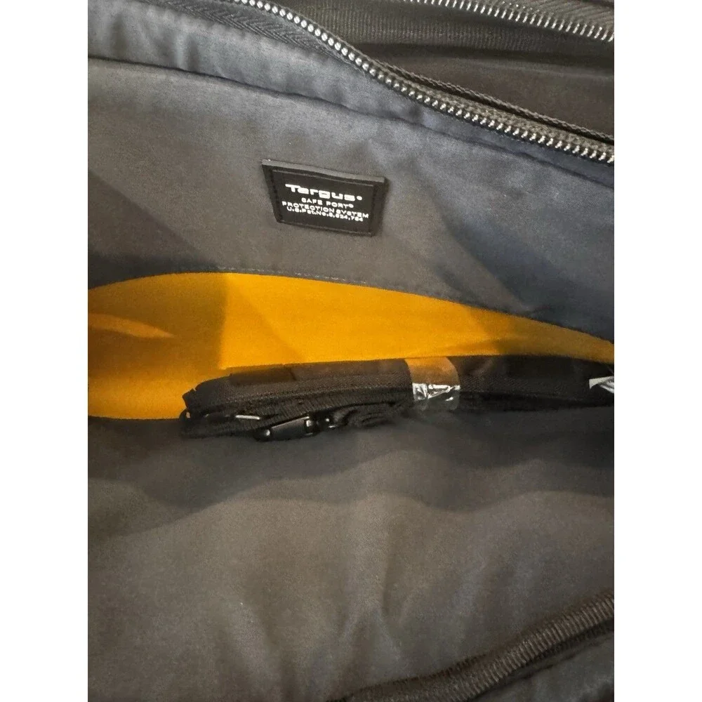 Targus Meridian II Laptop Topload Bag 15.6” Black Briefcase Shoulder Strap NWT
